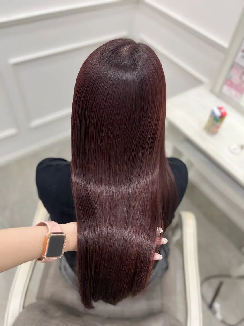 ロング カラー 新井 凪のヘアスタイル