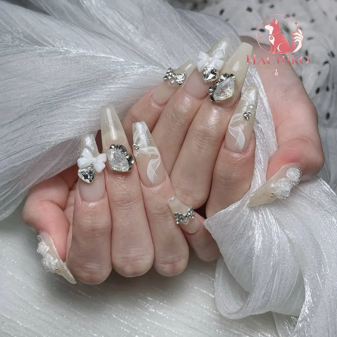 ネイル チークネイル クリアネイル ガーリー キラキラネイル 韓国ネイル ハンドネイル Hachiko Nail Salonのネイルデザイン