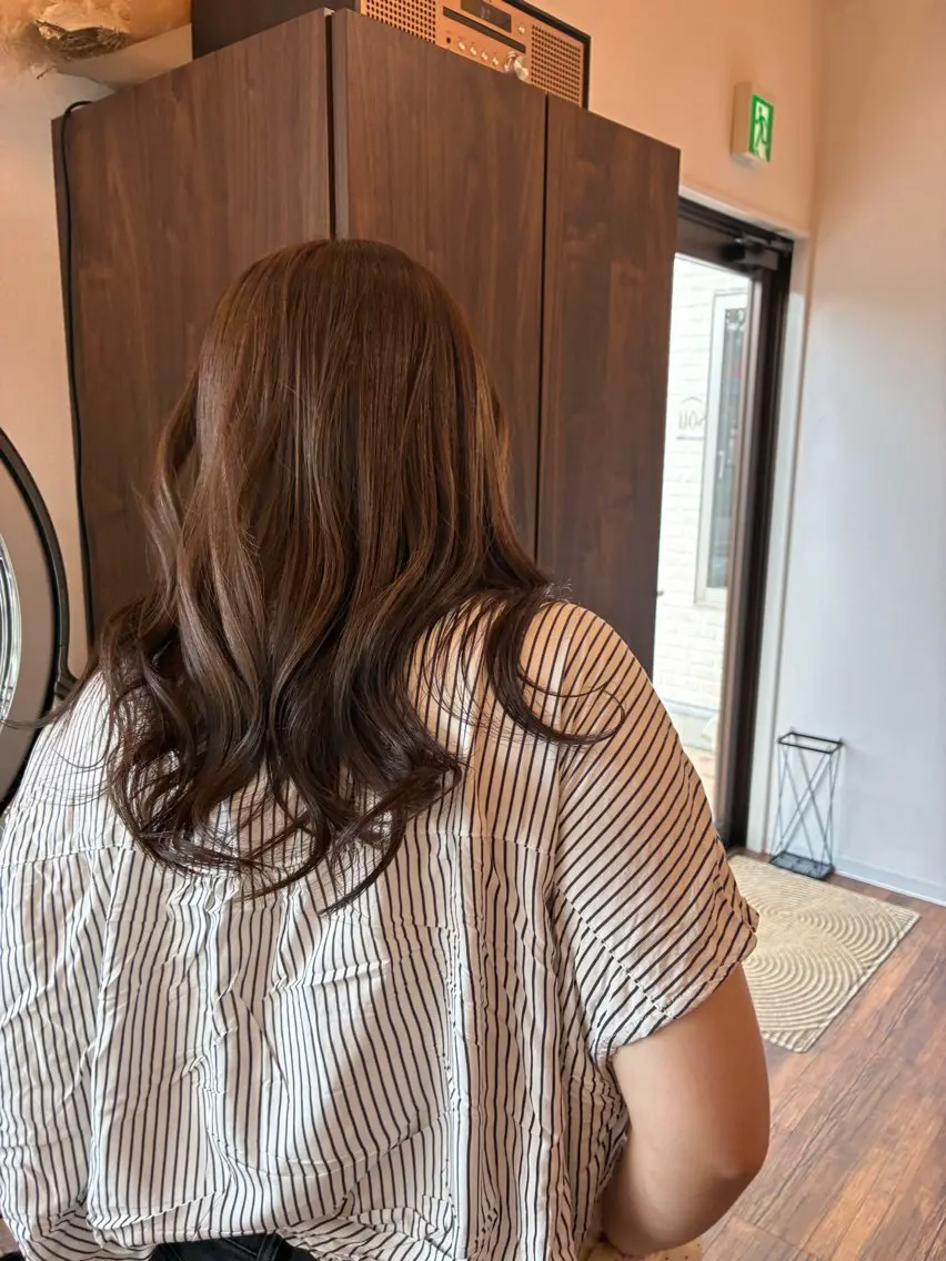 セミロング ヘアカラー トリートメント kurumi / souのヘアスタイル
