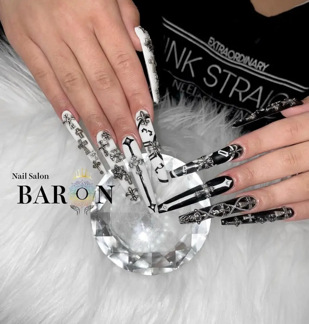 ネイル ハンドネイル ♛︎BARON♛︎ ERINAのネイルデザイン