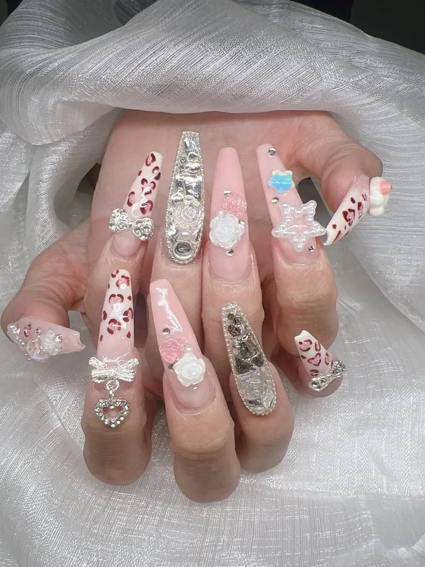 ネイル 長さ出し グラデーション 卒業式 キラキラネイル マグネットネイル ハンドネイル Lee Nails チップ長さだし専門店のネイルデザイン
