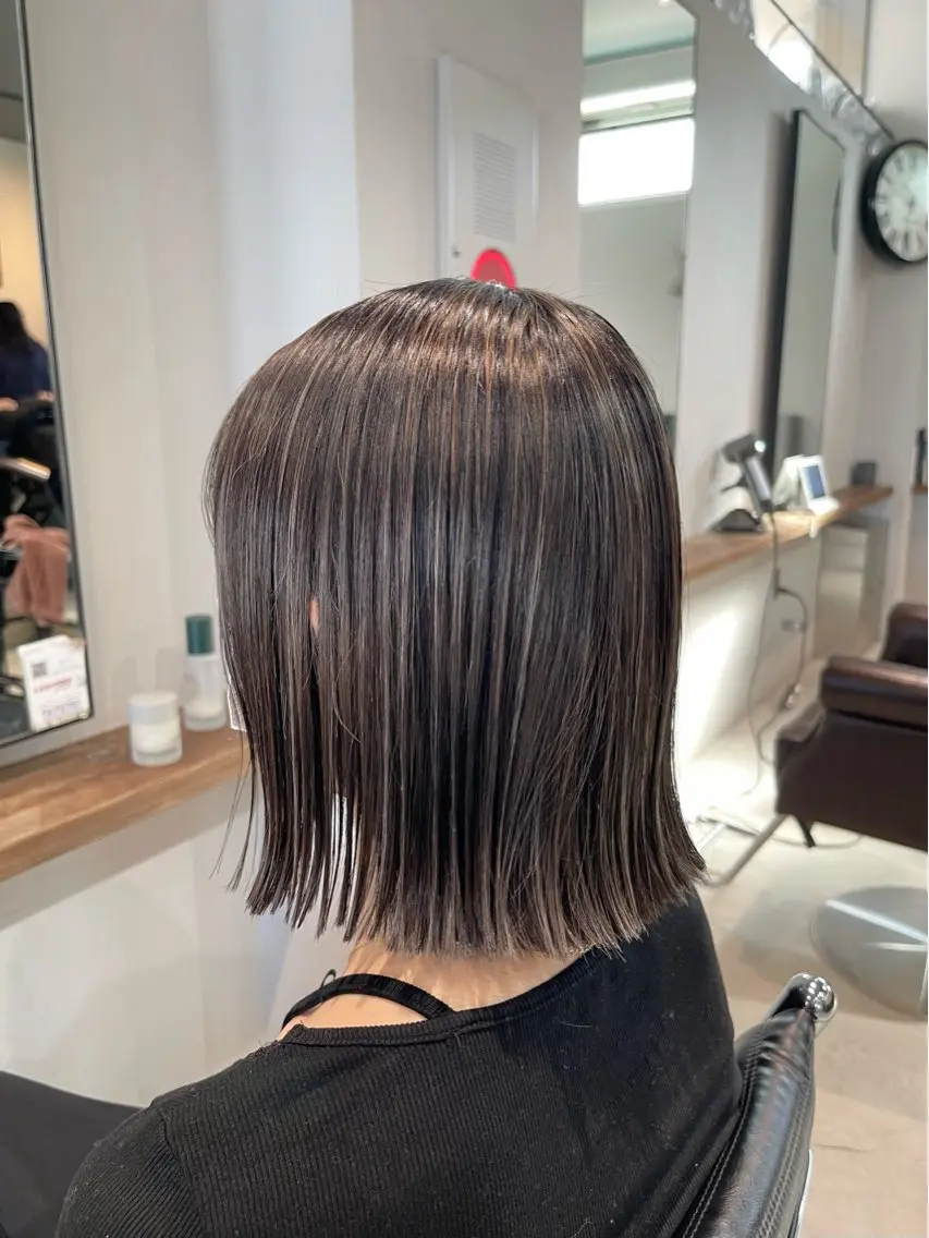 ショート カラー 透明感カラー グレージュ ハイライトカラー ハイライト カット ヘアカラー トリートメント ⭕️白髪のお悩み 解決します⭕️のヘアスタイル