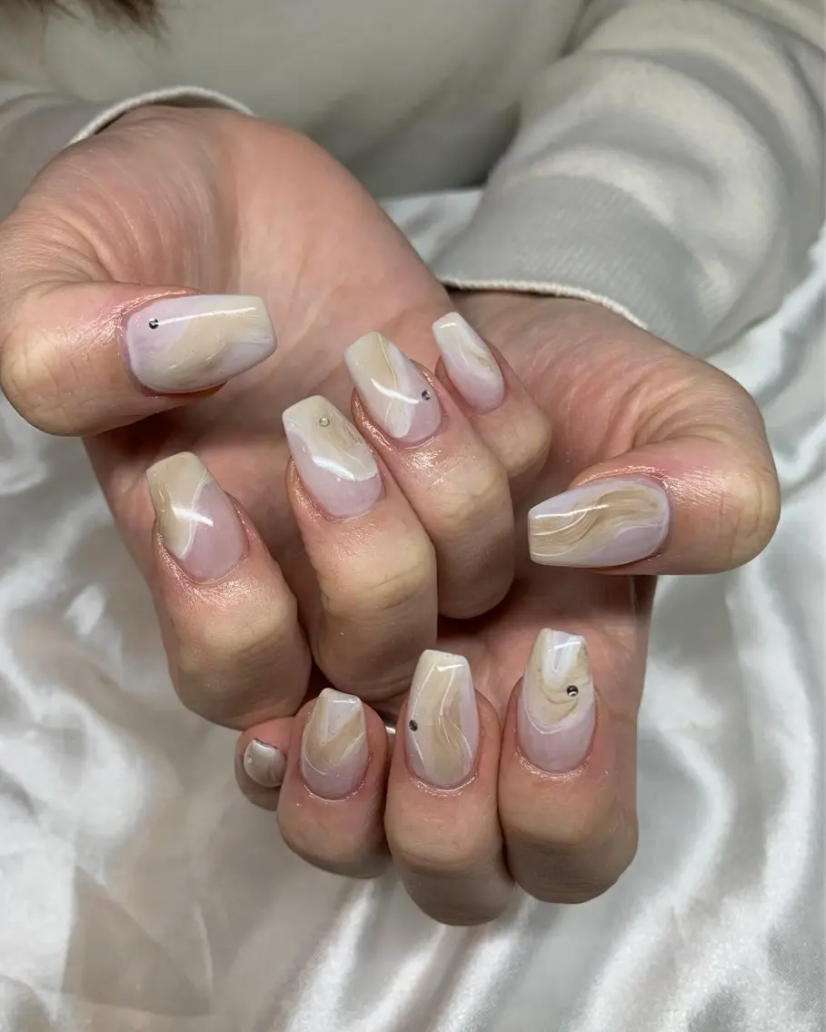 ネイル ニュアンスネイル 赤色 スカルプネイル happiness nailのネイルデザイン
