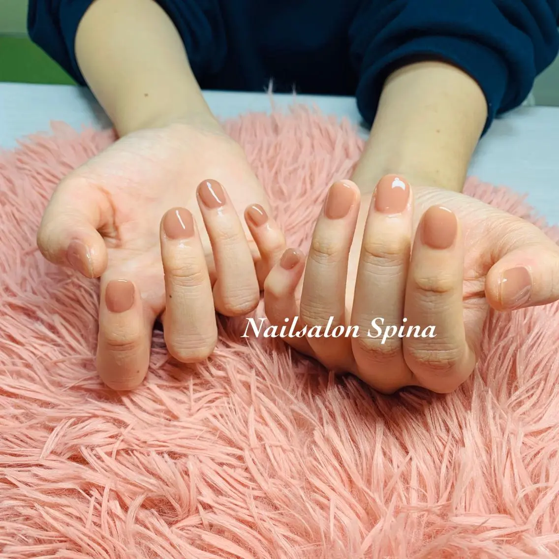 ネイル アートネイル ブラウン ジェルネイル ワンカラーネイル Nail&Eye Spina 琴美のネイルデザイン