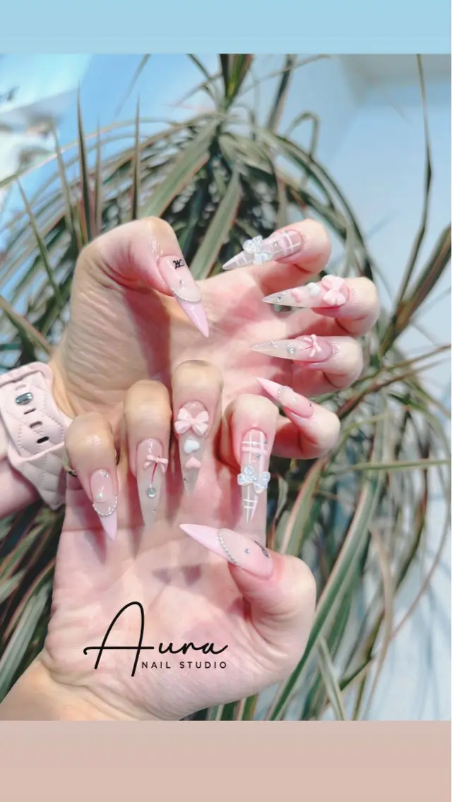ネイル ハンドネイル Aura Nail Studioのネイルデザイン