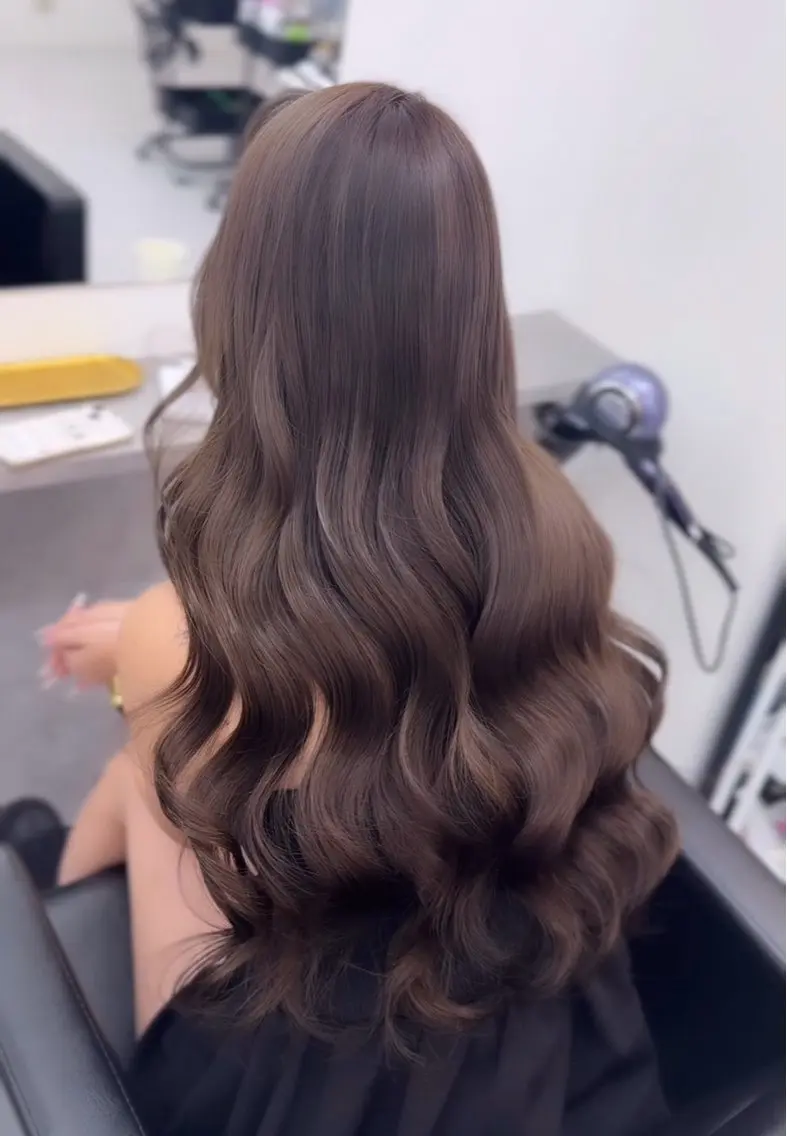 ロング カラー ヘアカラー レイヤー透明感カラー ブリーチ🎀オトハのヘアスタイル