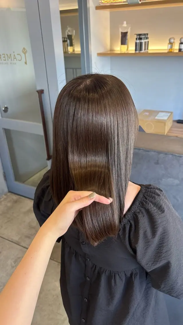 ミディアム カット ヘアカラー 夜久 来実のヘアスタイル