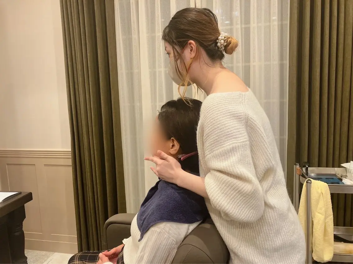 ☆リフトアップフェイシャルエステ+ドライヘッドスパ&首・肩もみほぐしの写真