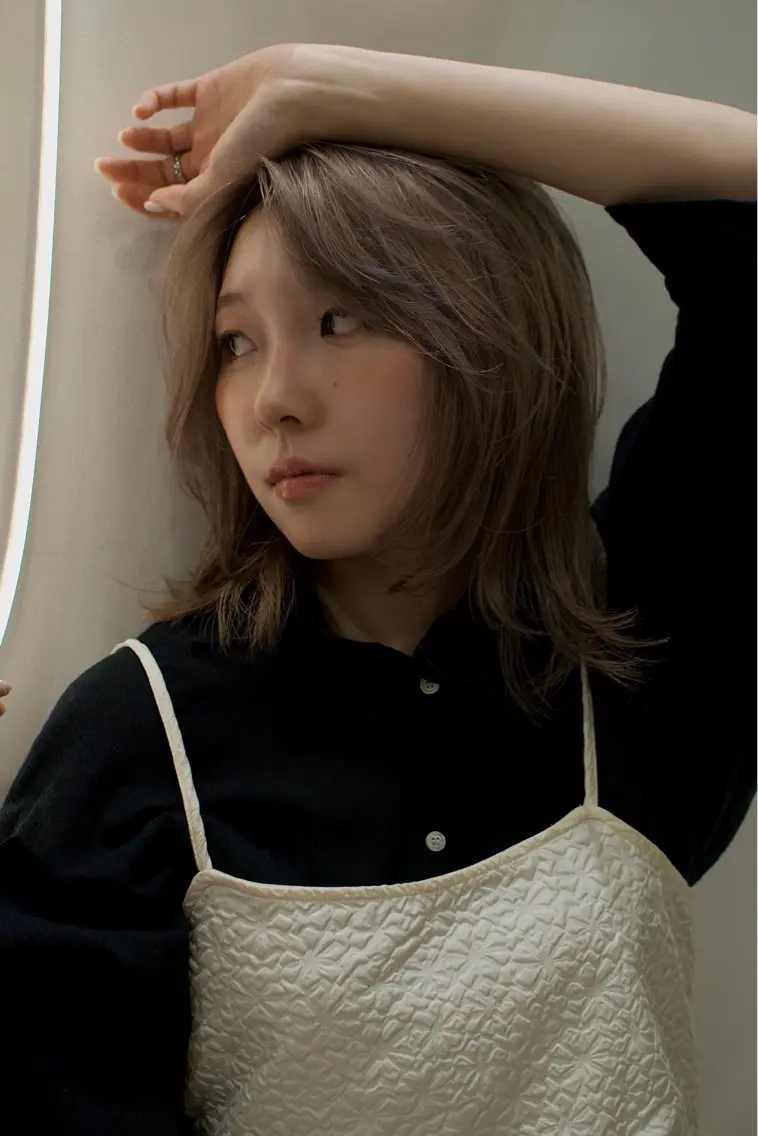 ミディアム カラー ブリーチ 透明感カラー ダブルカラー ハイトーンカラー cana 札幌レイヤースタイルのヘアスタイル