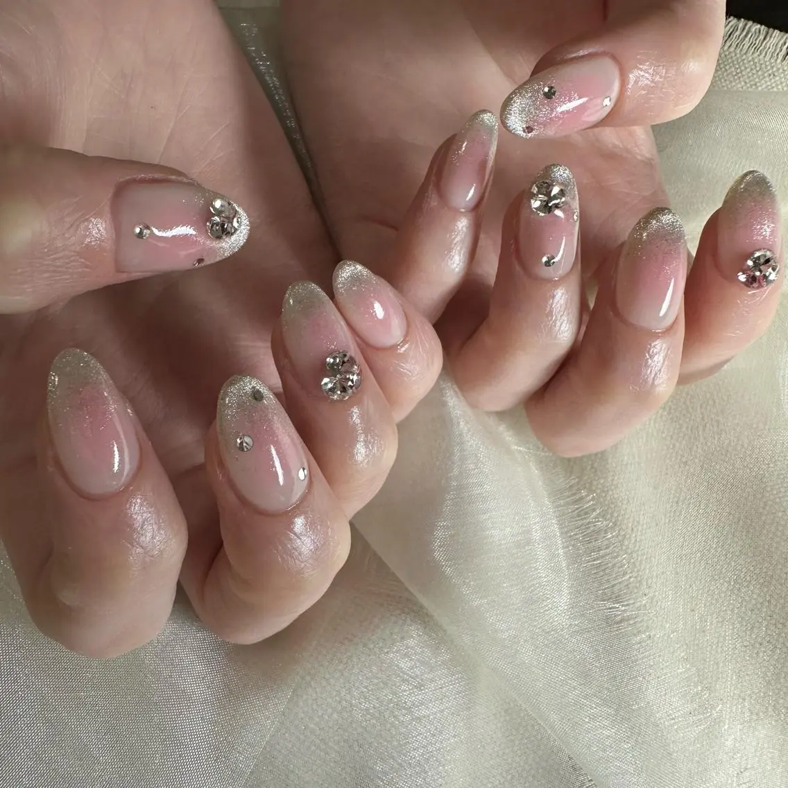 ネイル ハンドネイル 里見 麗のネイルデザイン