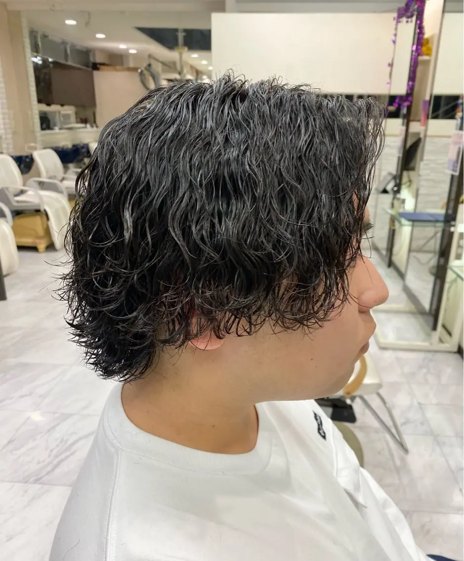 パーマ メンズ メンズパーマ メンズツイストパーマ 波巻きパーマ スパイラルパーマ ツイストパーマ カット パーマ トリートメント 🌴パーマオタク🌴 長谷川　諒佑🌈のヘアスタイル