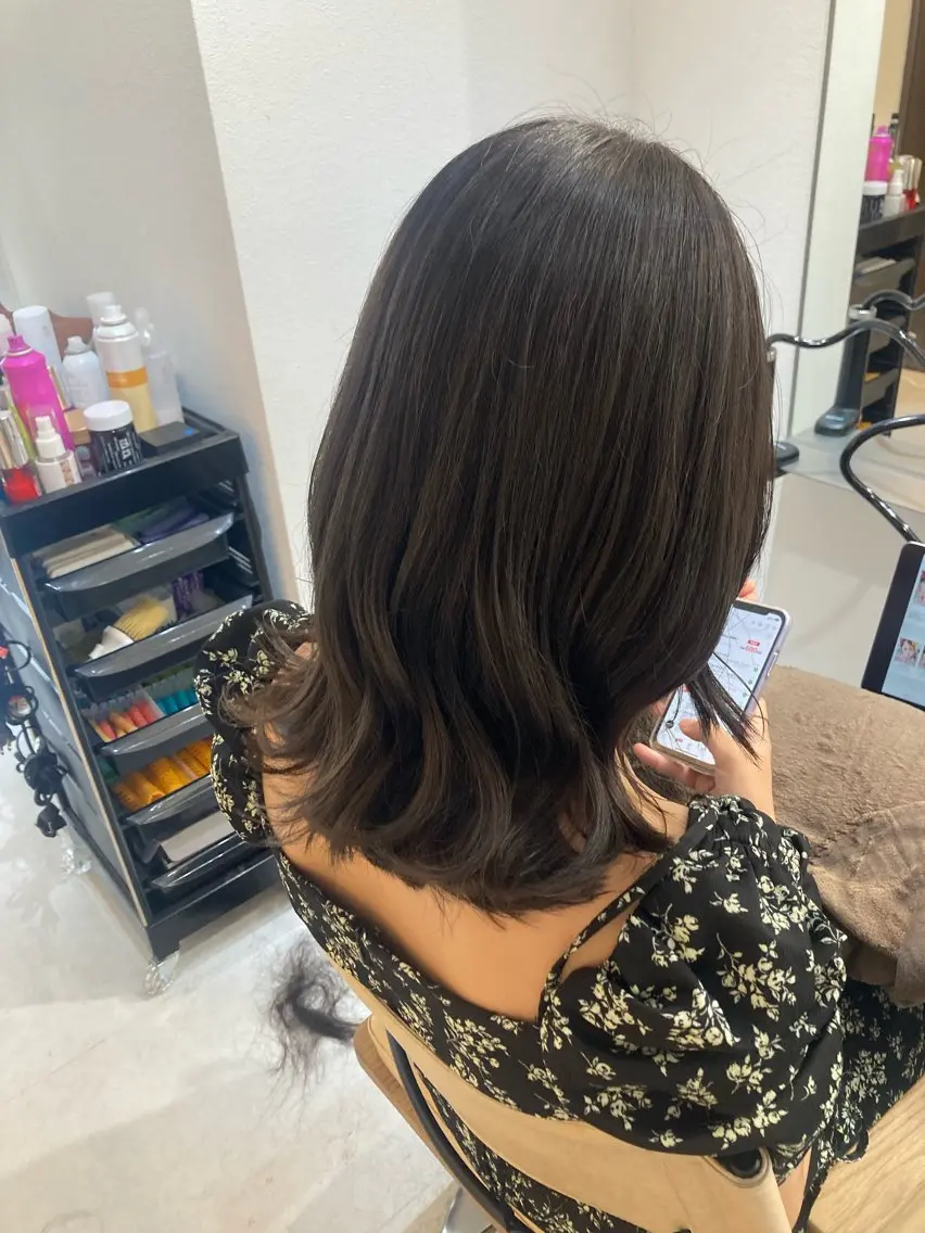 ミディアム カット ヘアカラー トリートメント ✨色持ちの良い艶 カラー✨蟹江真世のヘアスタイル