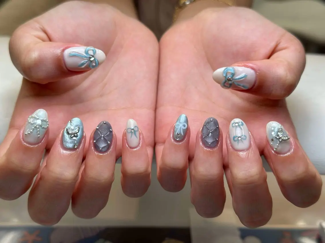 ネイル アートネイル グラデーション キラキラネイル ニュアンスネイル オフィスネイル Jenn Nail Salonのネイルデザイン