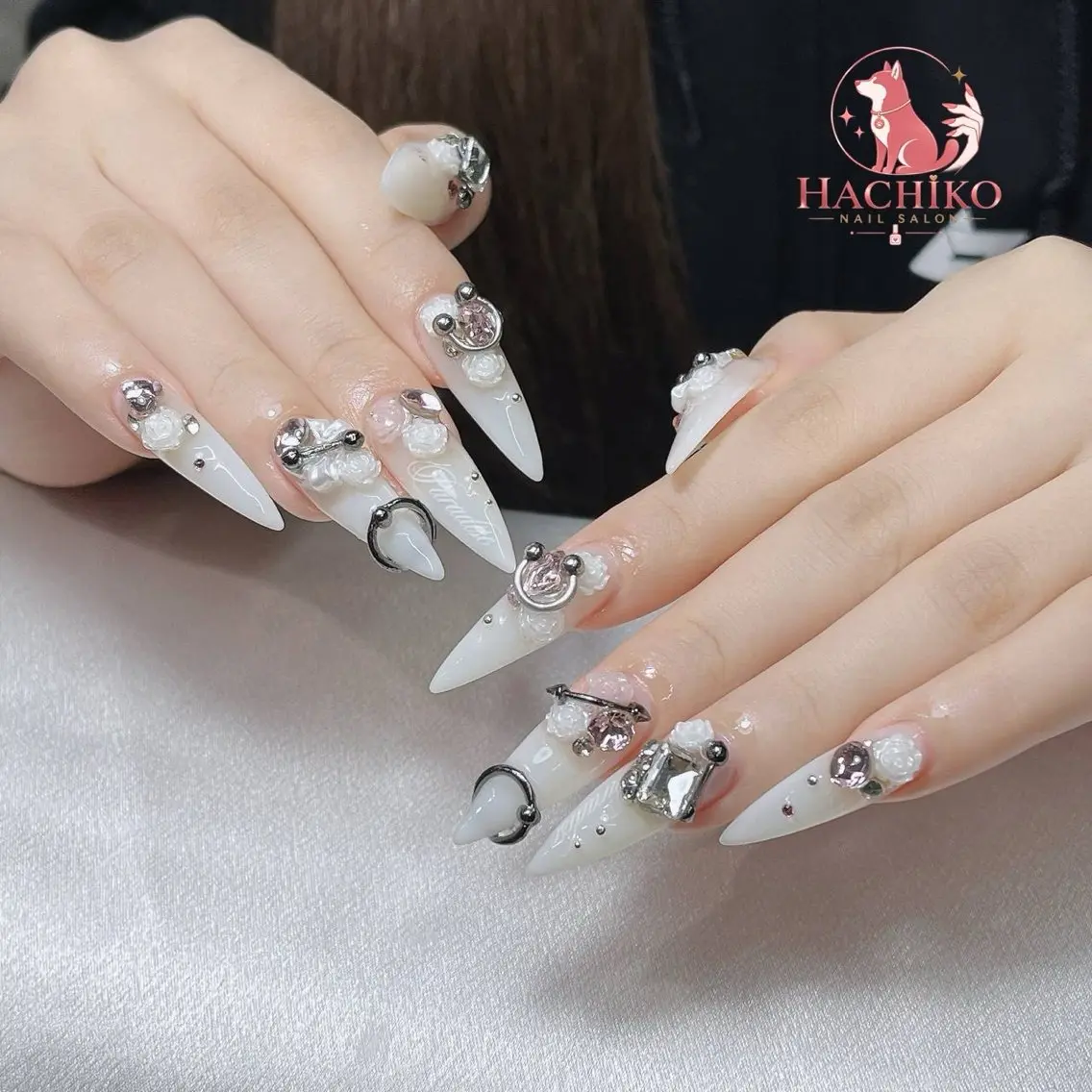 ネイル チークネイル クリアネイル ガーリー キラキラネイル 韓国ネイル ハンドネイル Hachiko Nail Salonのネイルデザイン