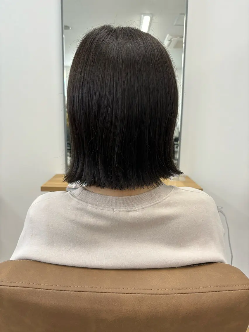 ミディアム カラー カット ヘアカラー トリートメント モエカ -YUCCA-のヘアスタイル