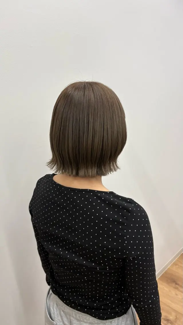 ミディアム 古川 咲衣のヘアスタイル