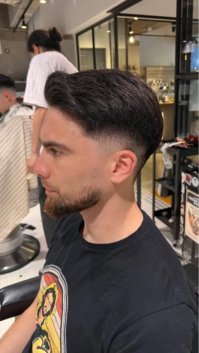 ショート メンズ フェードカット 横浜BARBER 宇田海斗のヘアスタイル
