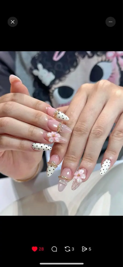 ネイル チークネイル ドット フレンチネイル グラデーション 韓国ネイル ハンドネイル Minette nailHuongのネイルデザイン