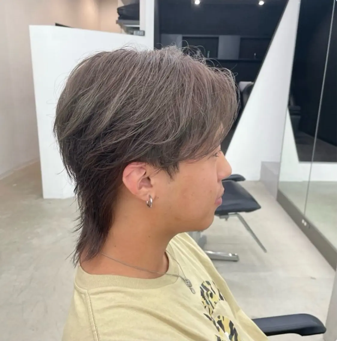 ミディアム カラー ヘアアレンジ メンズ メンズハイトーン 透明感カラー グレージュ ハイトーンカラー 飯田 晟恭/暖色系 カラー/ハイトーンのヘアスタイル
