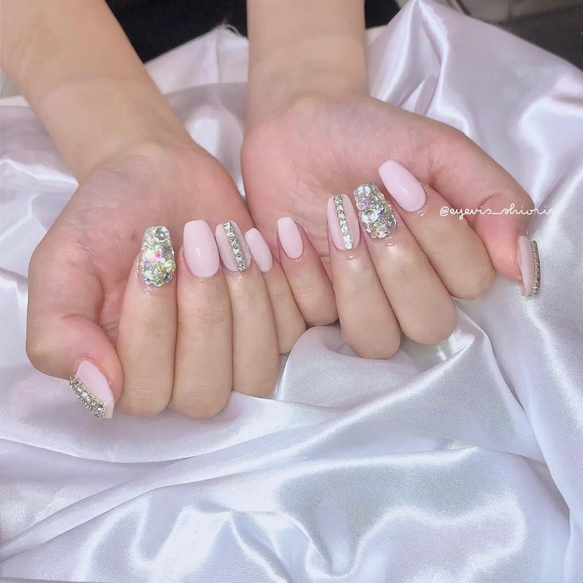 ネイル ROWnail Shioneのネイルデザイン