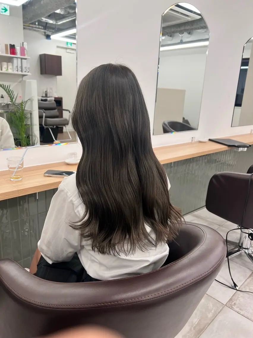 ロング カラー カット ヘアカラー トリートメント 赤みゼロ/透明感 カラー🌿KANTAのヘアスタイル