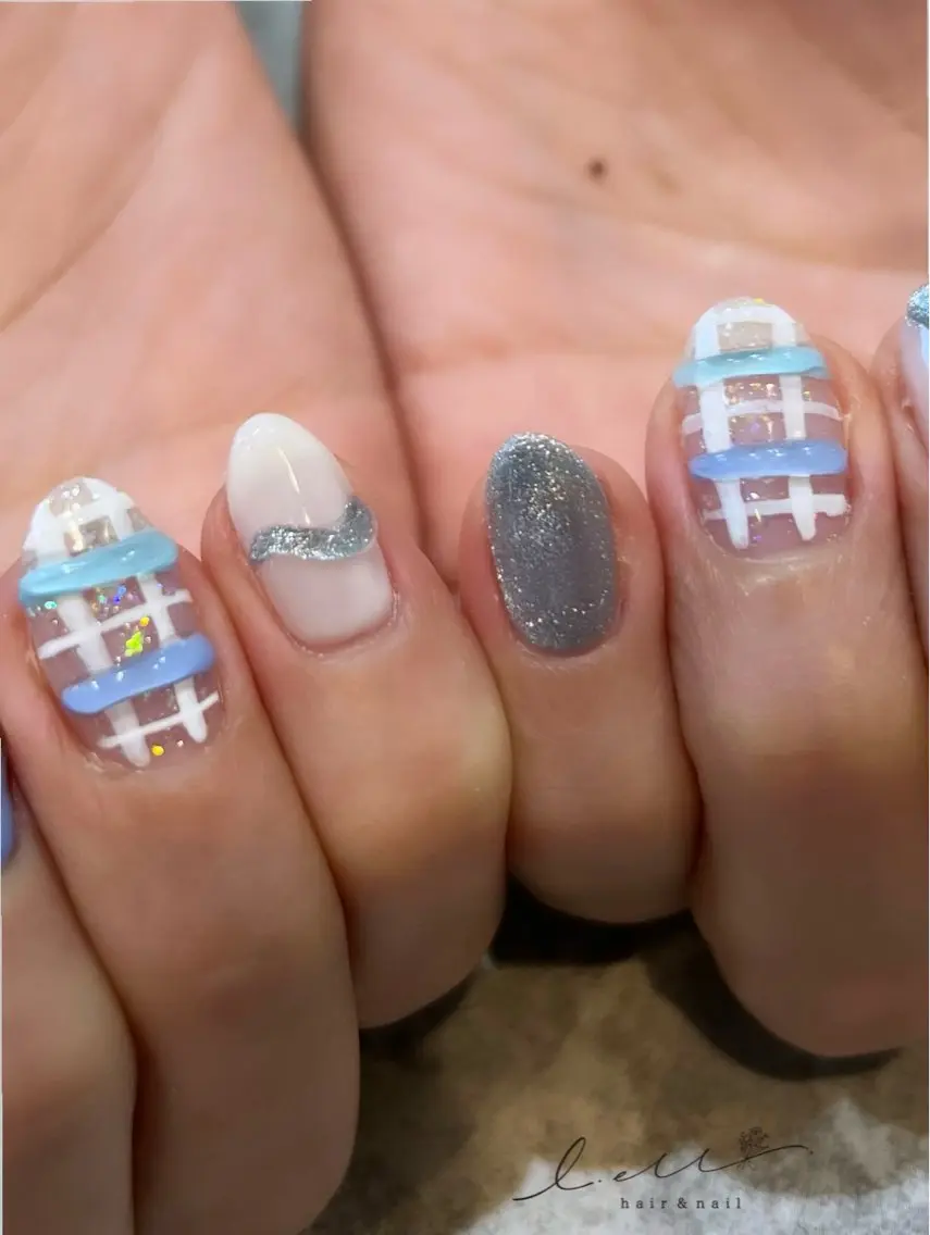 ワンカラー＋４本アート💅オフ込みの写真