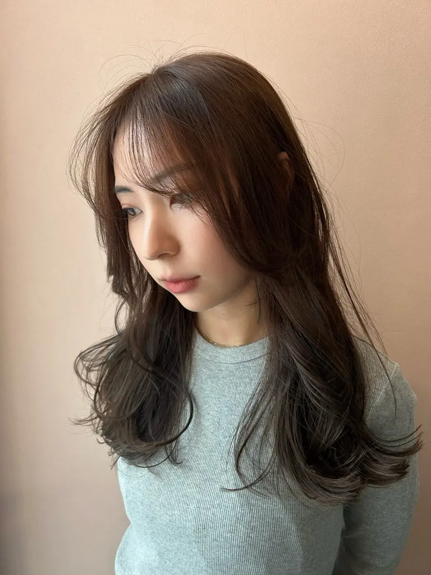 ロング カラー ベージュカラー ブリーチ ブリーチなしカラー hubhair レイヤー/透明感のヘアスタイル
