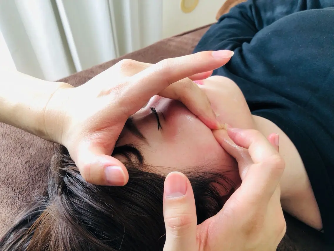 【むくみ・フェイスラインが気になる方へ】小顔矯正+かっさ+ヘッドケア40分|顔まわりをすっきり整えるの写真
