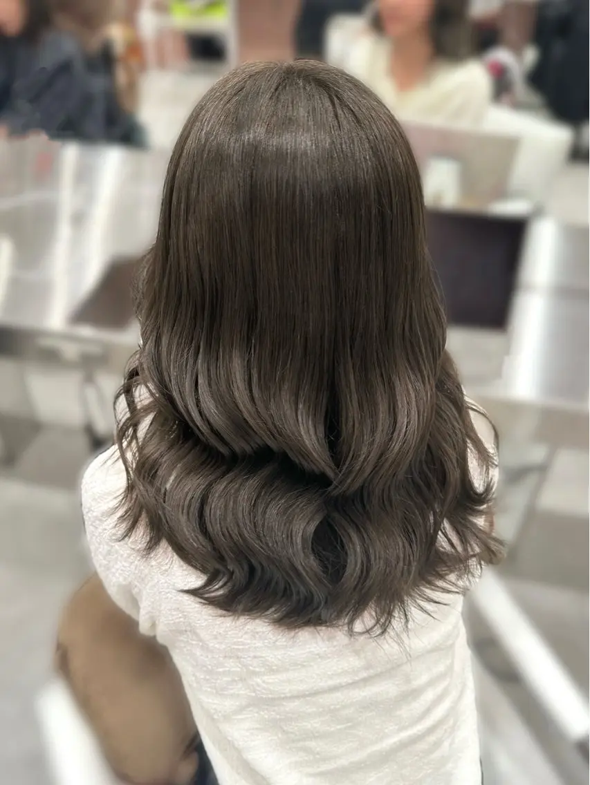 ミディアム カラー ヘアカラー 🎀韓国レイヤー／ 髪質改善🎀きらら‎のヘアスタイル