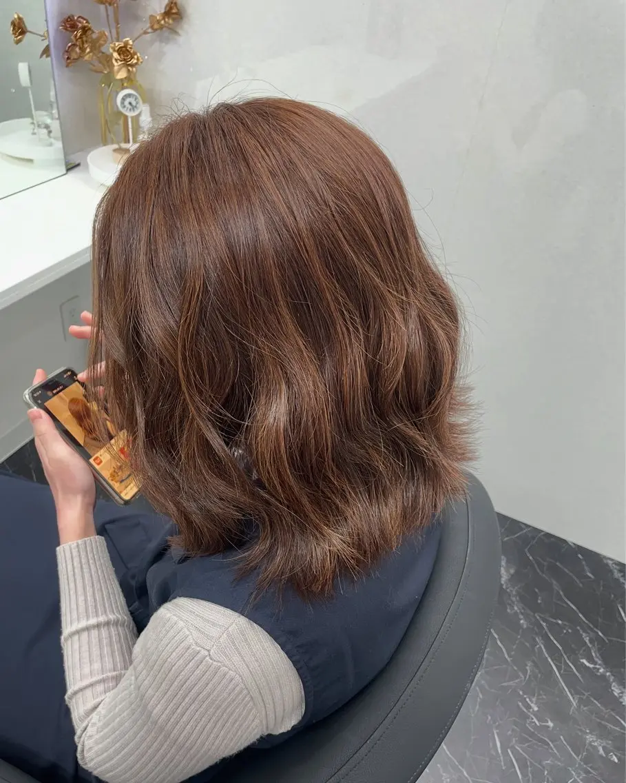 ミディアム カラー ベージュカラー グレージュ ミルクティーベージュ オリーブベージュ オリーブグレージュ Blue/博多/ 水口莉沙のヘアスタイル