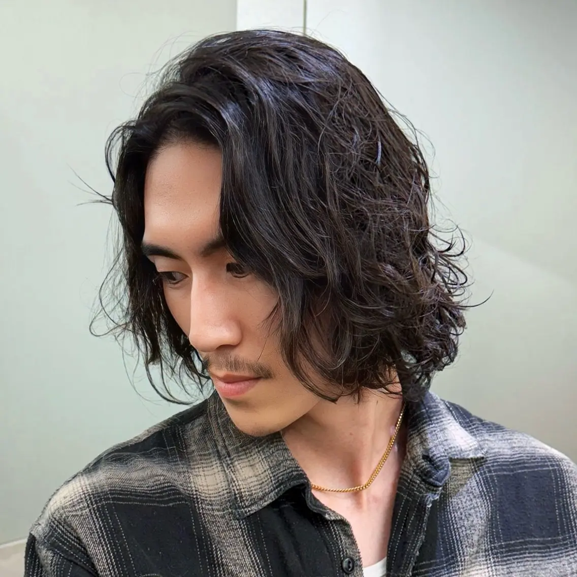 ショート パーマ メンズ メンズハイライト メンズパーマ ハイライト スパイラルパーマ カット パーマ トリートメント 表参道メンズヘア ✂︎Masena✂︎のヘアスタイル