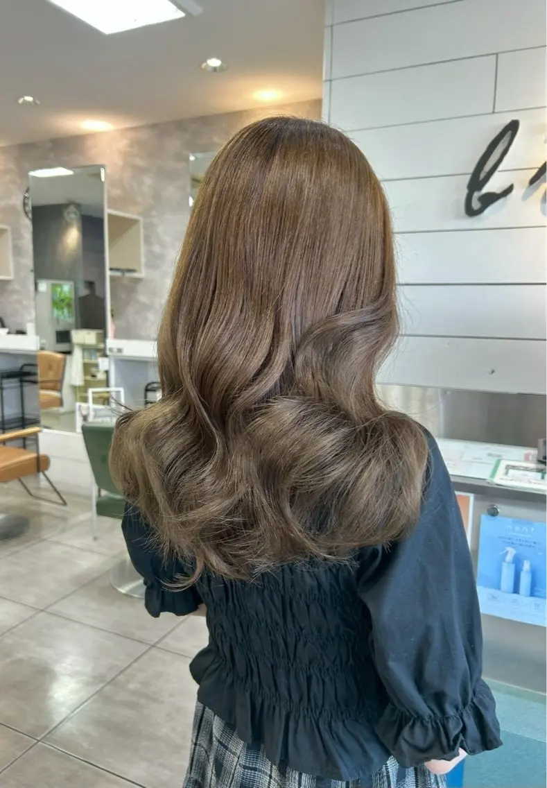 カラー 🌟艶カラー🌟 石中葵のヘアスタイル
