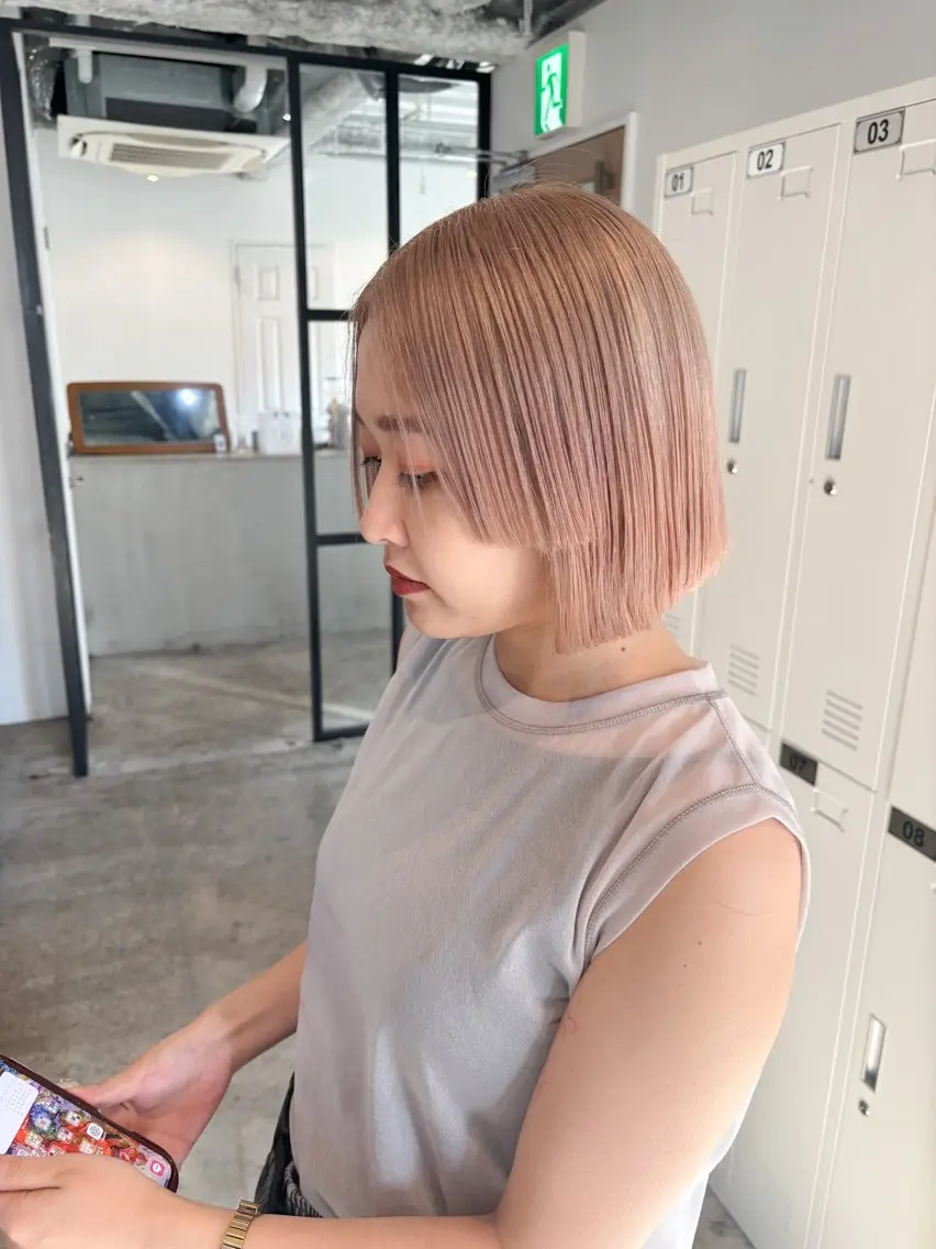 ミディアム カラー ベージュカラー ブロンド ハイトーンカラー ハイトーンベージュ ボブ カット ヘアカラー Takuma Suzuki中目黒のヘアスタイル
