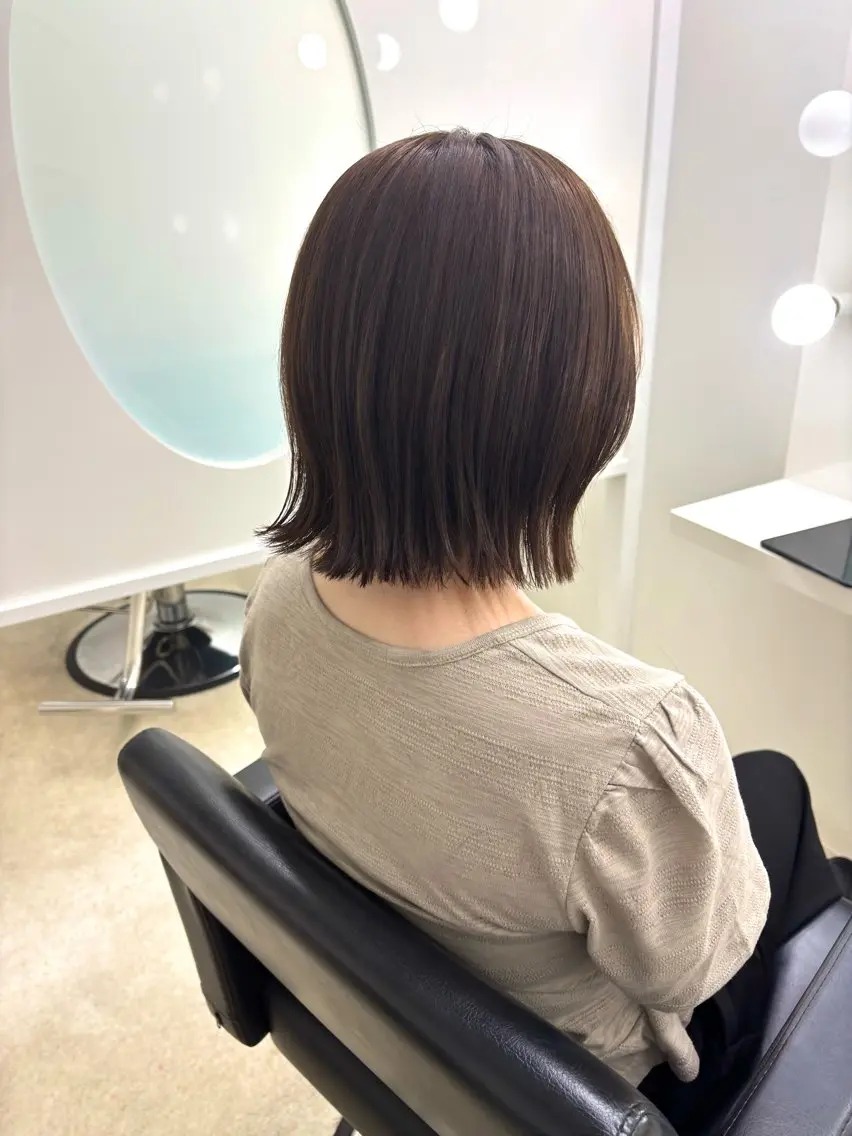 ショート カラー 透明感🩵顔まわり 🧡Hinano🐻のヘアスタイル