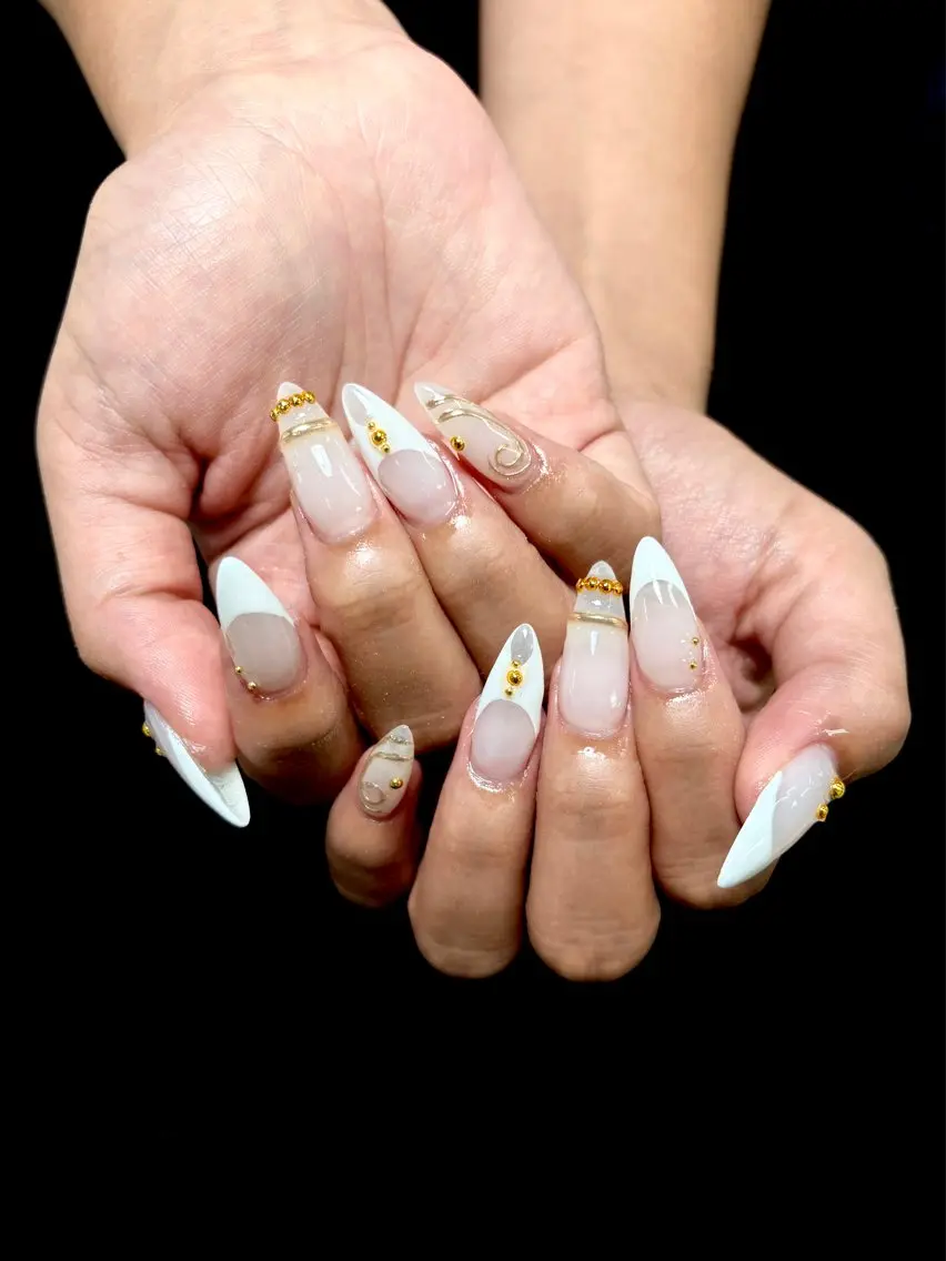 ネイル ハンドネイル ongles chicのネイルデザイン