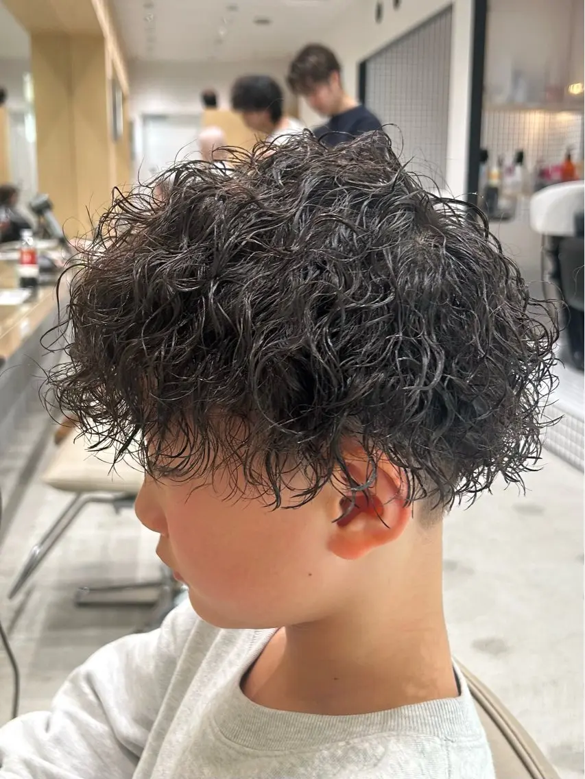 パーマ メンズ フェードカット メンズパーマ 🐲ツイスパ🐲 フェード/龍のヘアスタイル