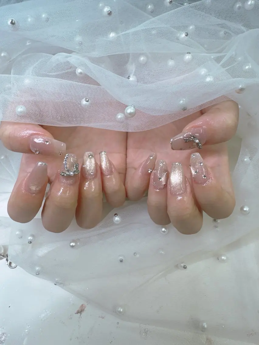 ネイル フレンチネイル ジェルネイル ガラスフレンチ キラキラネイル パラジェル ハンドネイル Queeens nailのネイルデザイン