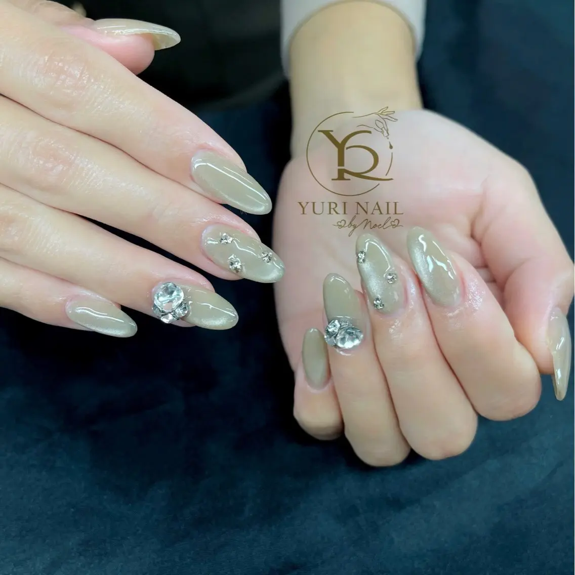 ネイル オーロラネイル ブルー チークネイル フレンチネイル グラデーション ハンドネイル フットネイル ハンドケア YURI Nail NARITAのネイルデザイン