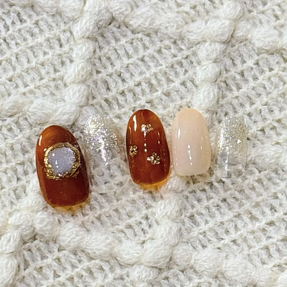 ネイル Reline まつげ、ネイルのマツエク・マツパデザイン
