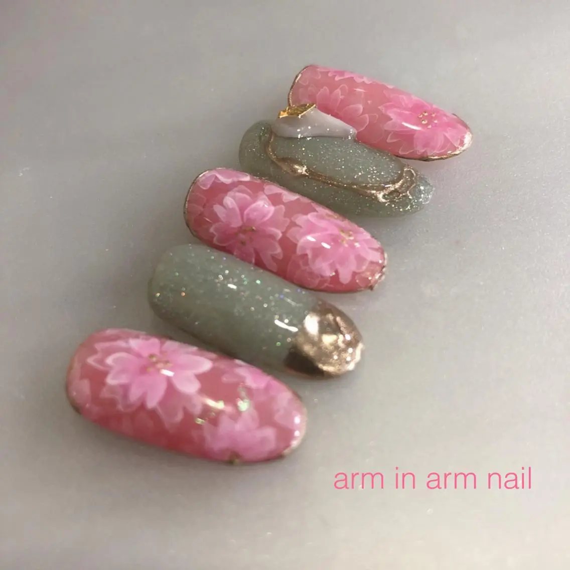 ネイル arm in arm ︎✿Yamamotoのマツエク・マツパデザイン