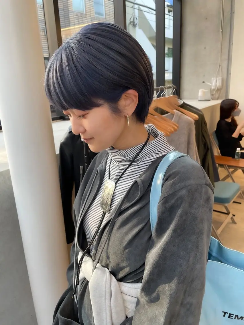 ショート カラー ヘアアレンジ ミニボブ/ブリーチ 🌈MISATOのヘアスタイル