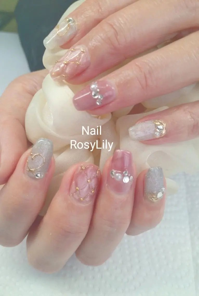 ネイル マグネットネイル 持ち込み バレンタイン ハンドネイル ハンドケア プライベートサロン Rosy Lilyのネイルデザイン