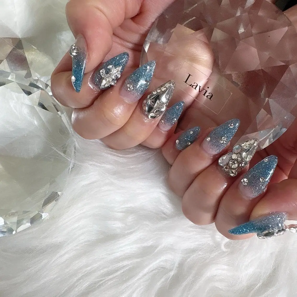 ネイル lavia🖤 ayumiのネイルデザイン