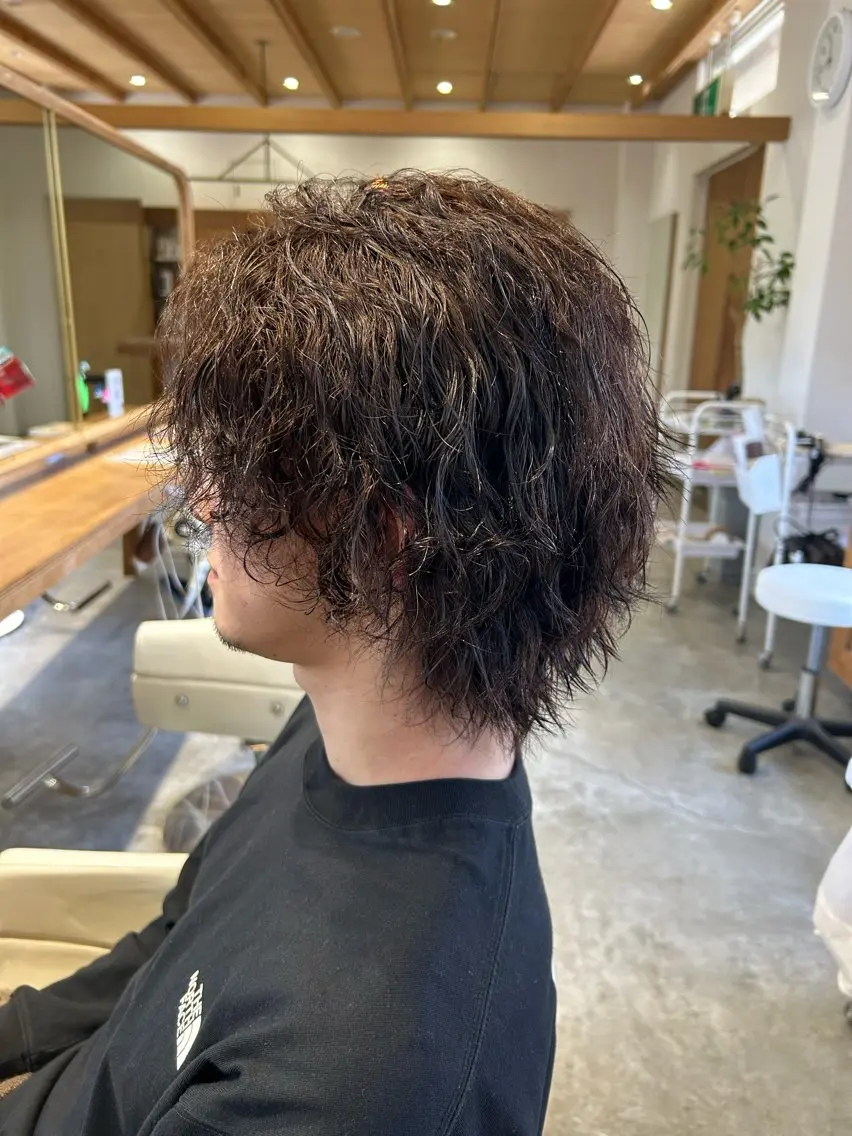 ショート パーマ メンズ メンズパーマ スパイキーショート メンズツイストパーマ メンズウルフカット ショートヘア カット パーマ 佐藤 悠生 メンズパーマ.カットのヘアスタイル