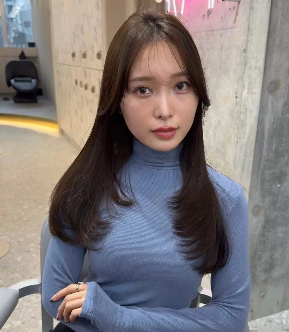 ロング 顔周りカット レイヤーカット 縮毛矯正 トリートメント 韓国トレンド💓 阿部あんじゅのヘアスタイル