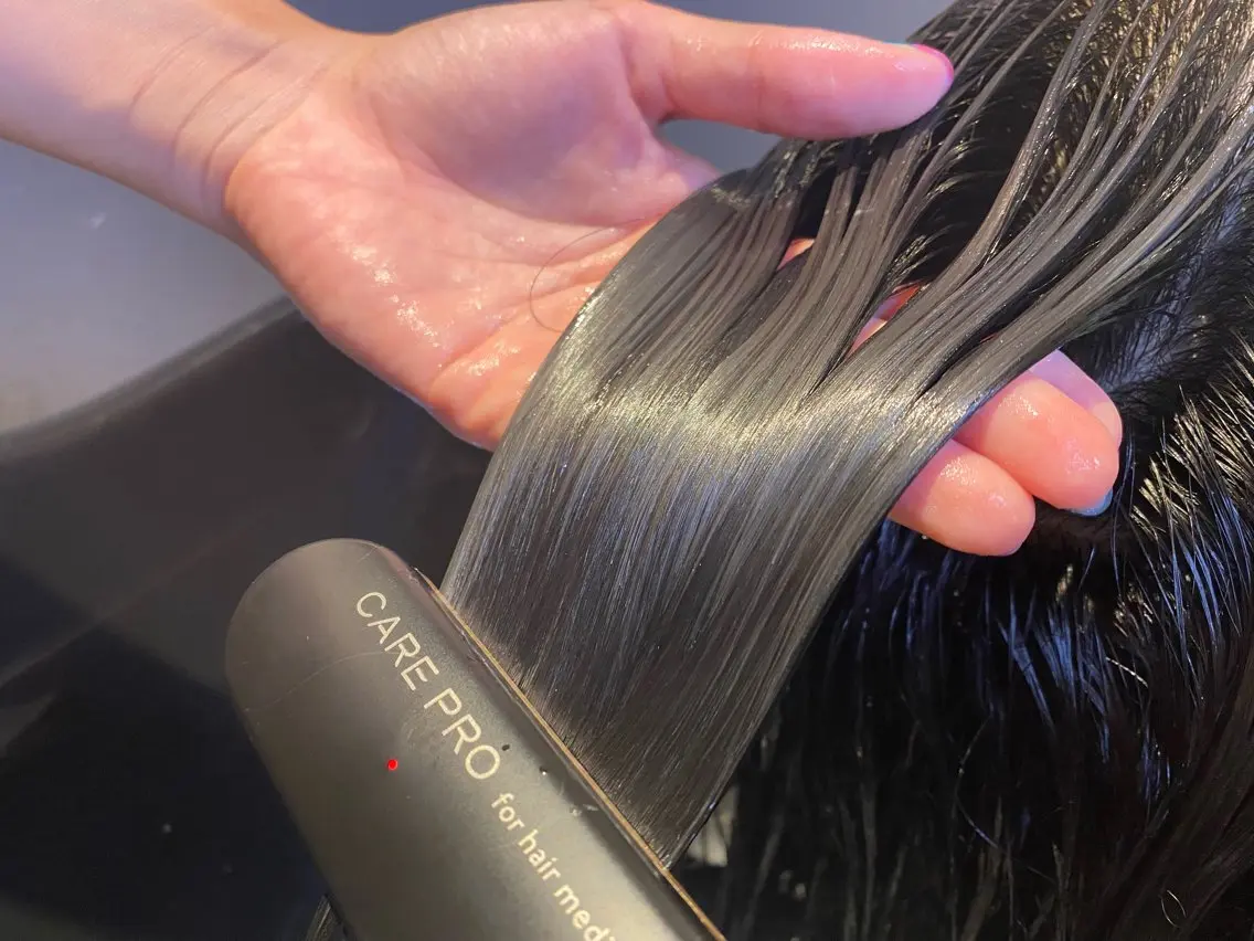 カラー 小玉 唯依のヘアスタイル