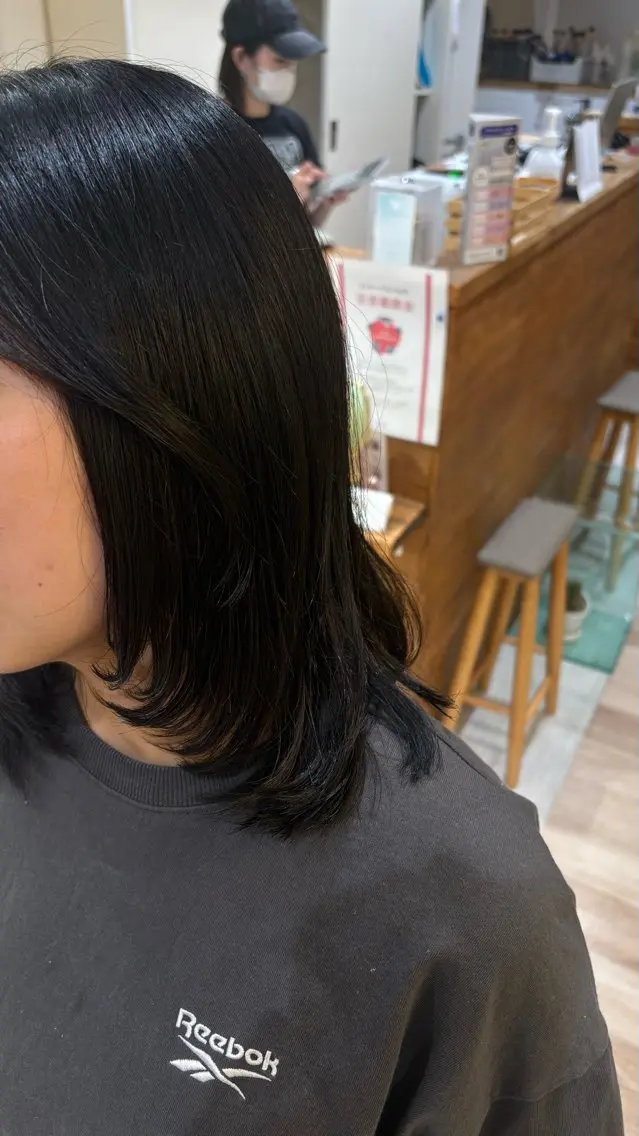 ミディアム レイヤーカット 透明感color ゆうな🎀のヘアスタイル