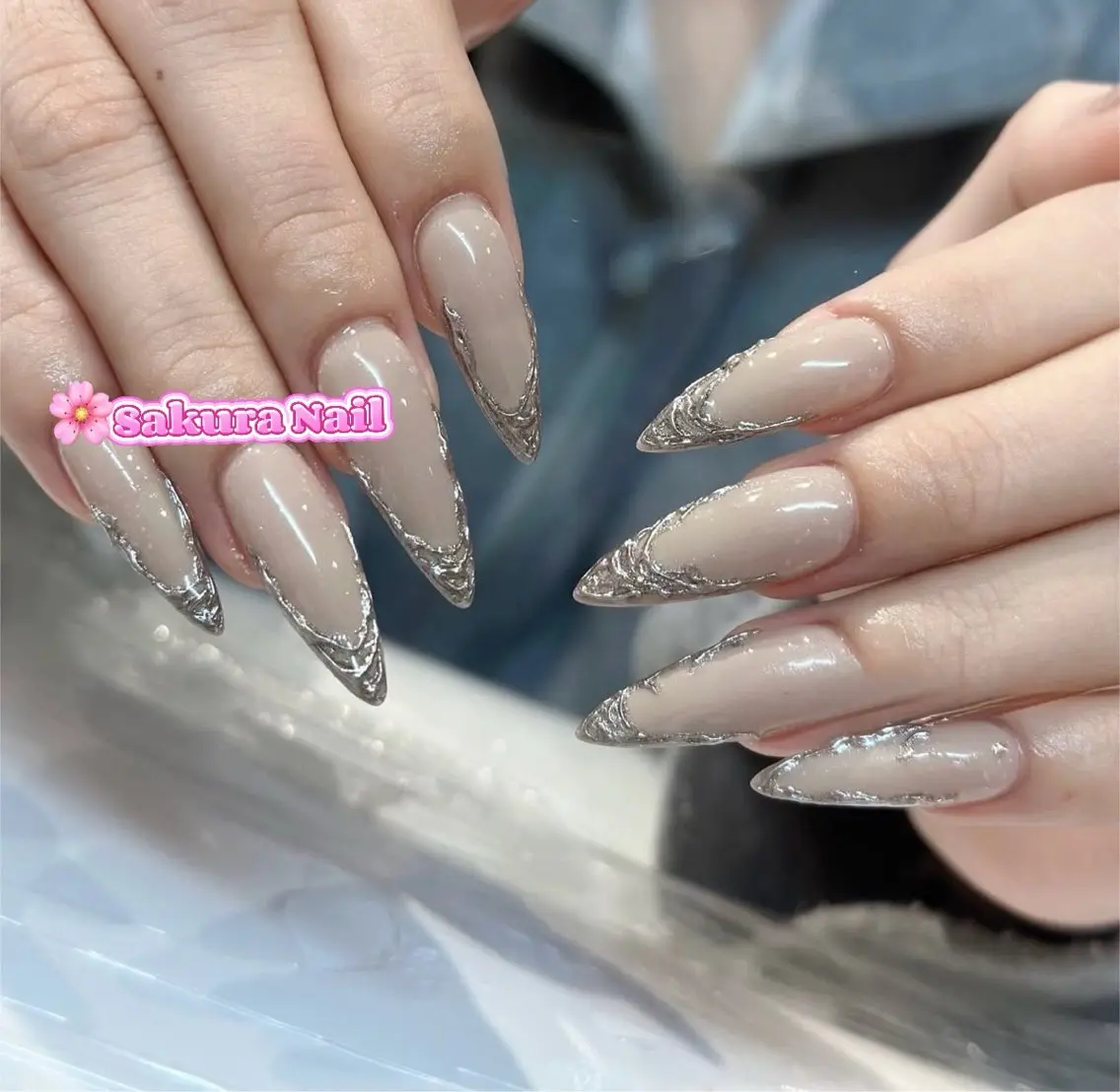 ネイル アートネイル オーロラネイル ボルドー チークネイル フレンチネイル ハンドネイル Sakura Nail Salonのネイルデザイン