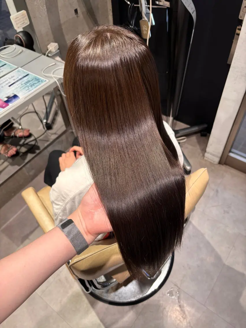 ロング カラー ブラウンカラー チョコレートブラウン ヘアカラー 小原 泉のヘアスタイル