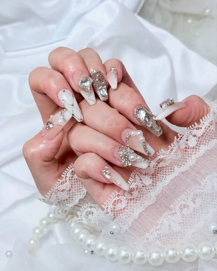 ネイル 長さ出し グラデーション 卒業式 キラキラネイル マグネットネイル Lee Nailsのネイルデザイン